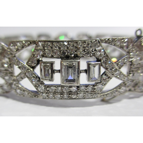 65 - An Art Deco platinum and diamond bracelet