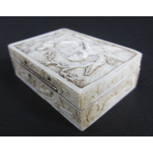 671 - A French ivory compact