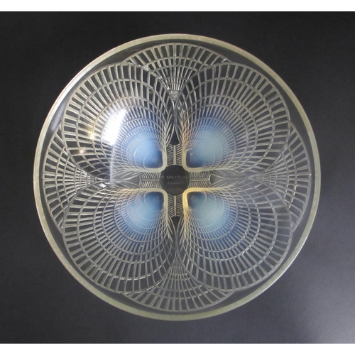 689 - A R. Lalique Coquille pattern opalescent glass bowl