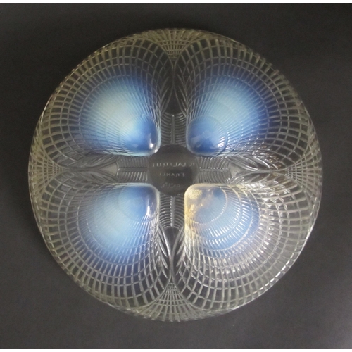 689 - A R. Lalique Coquille pattern opalescent glass bowl