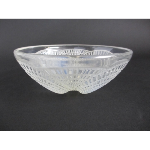 690 - A set of five R. Lalique Coquille pattern opalescent glass bowls