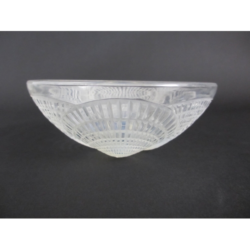 690 - A set of five R. Lalique Coquille pattern opalescent glass bowls