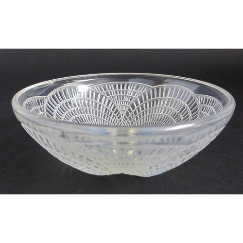 691 - A set of six R. Lalique Coquille pattern opalescent glass bowls