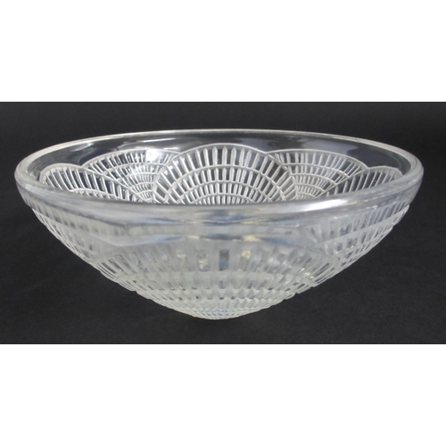 691 - A set of six R. Lalique Coquille pattern opalescent glass bowls