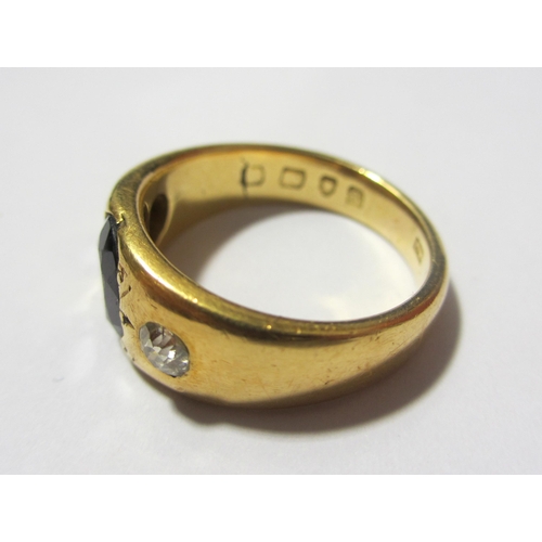 89 - A gent's 18ct gold gem set signet ring