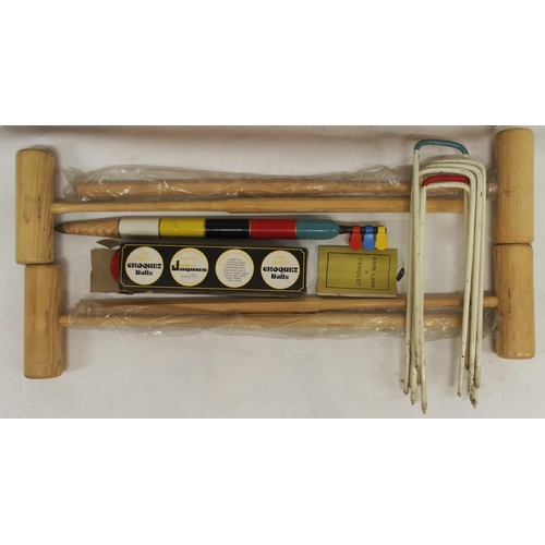 40 - A 20th century Jaques cased croquet set