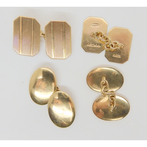 735 - Two pairs of 9ct gold cufflinks, to include a plain oval pair, and a pair with linear engine turned ... 