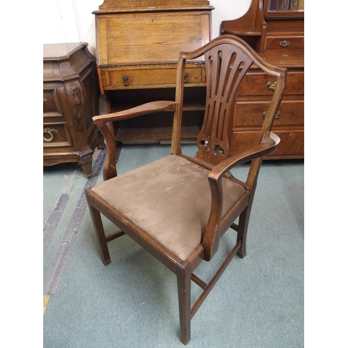 41 - A large 20th century mahogany triple pedestal dining table and eight chairs, table 73cm high x 323cm... 