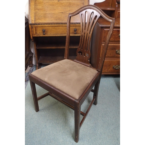 41 - A large 20th century mahogany triple pedestal dining table and eight chairs, table 73cm high x 323cm... 