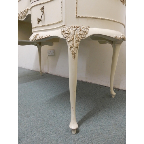 108 - A 20th century continental style white painted kidney shaped triple plate dressing table, 146cm high... 