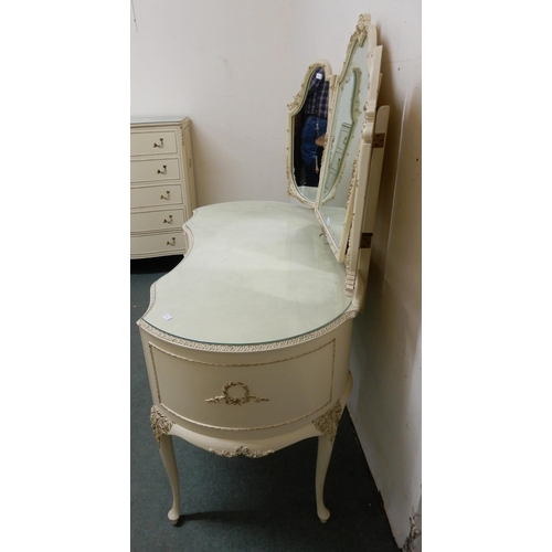 108 - A 20th century continental style white painted kidney shaped triple plate dressing table, 146cm high... 