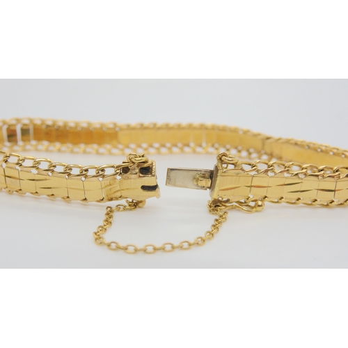 626 - A yellow metal bracelet, length approx 18cm, weight 9.6gms...