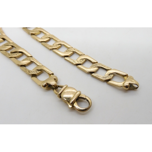 532 - A 9ct gold curb chain bracelet, length 22cm, weight 20.8gms