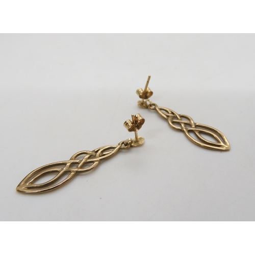 541 - A 9ct gold knotwork bangle together with two pairs of earrings weight together 8.2gms