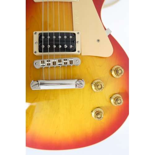 324 - GIBSON LES PAUL 1960 CUSTOM the 2004 reissue of the classic Les Paul in sunburst, serial number 0434... 