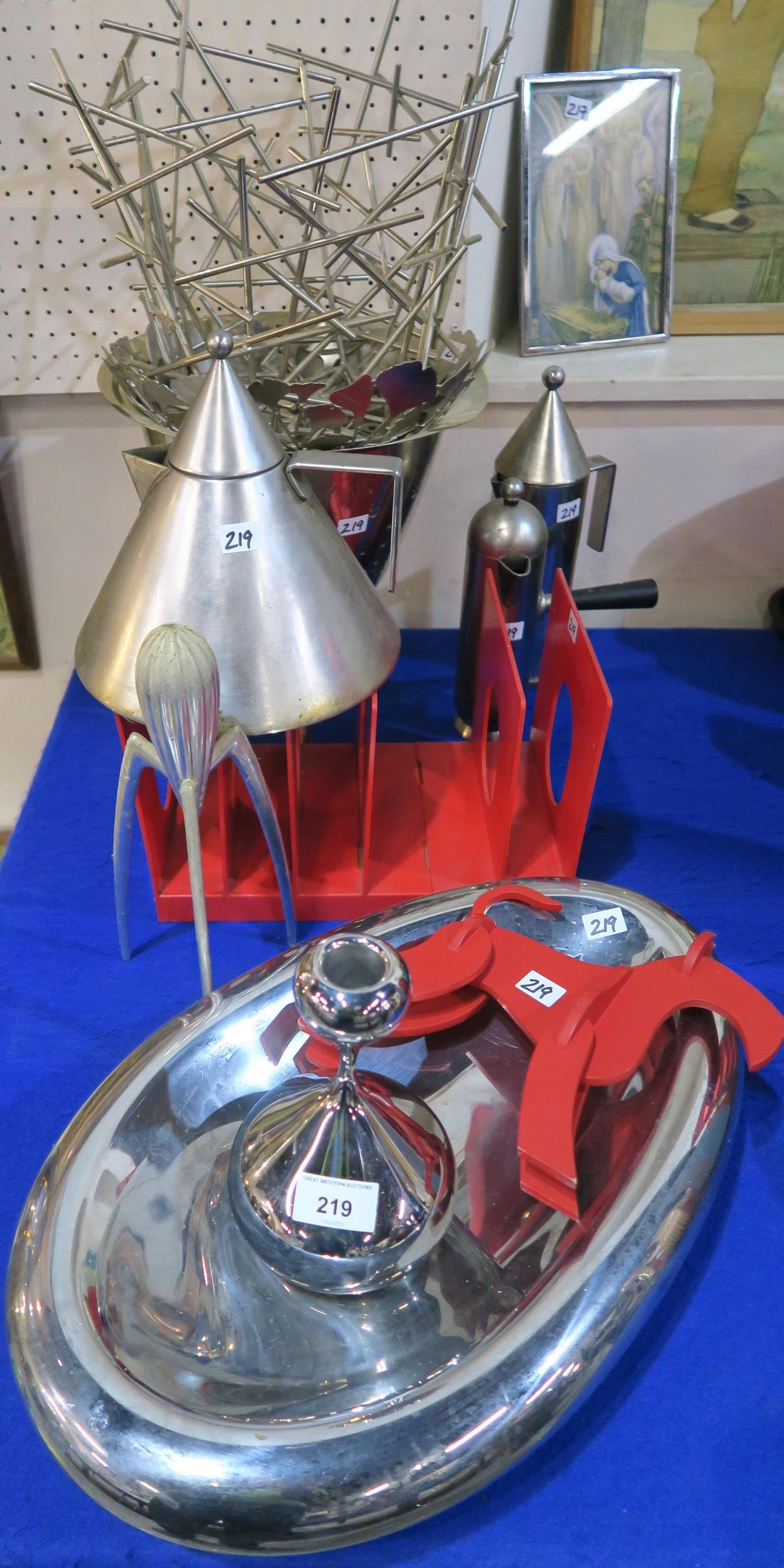 Assorted Alessi items including a Juicy Salif Citrus Squeezer, a