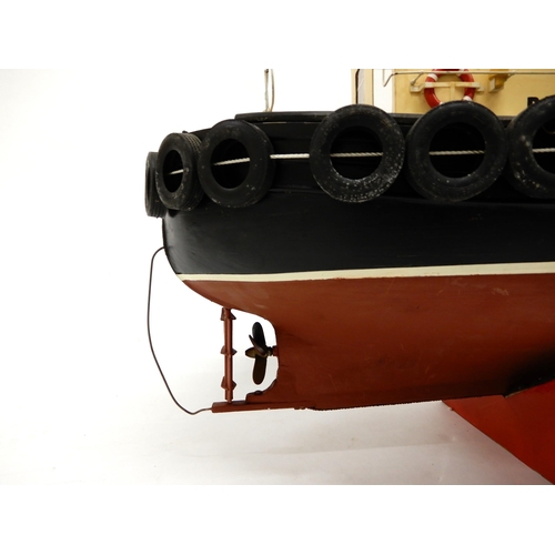 471 - A model boat of an Aberdeen Pilot Boat No2 fitted with battery motor, 50cm high x 74cm long x 27cm d... 