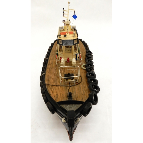 471 - A model boat of an Aberdeen Pilot Boat No2 fitted with battery motor, 50cm high x 74cm long x 27cm d... 