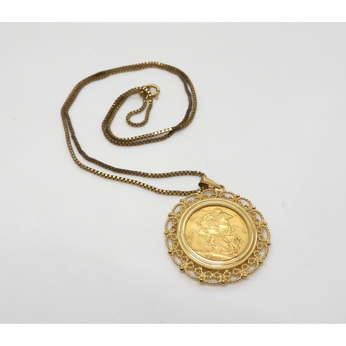 501 - A 1911 gold full sovereign on a 9ct gold pendant mount with a 56cm long 9ct box chain, weight togeth... 