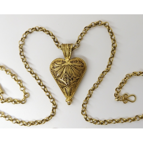 2799 - A FILIGREE HEART PENDANT & EARRINGSmade in bright yellow metal with a handmade chain, length of ... 