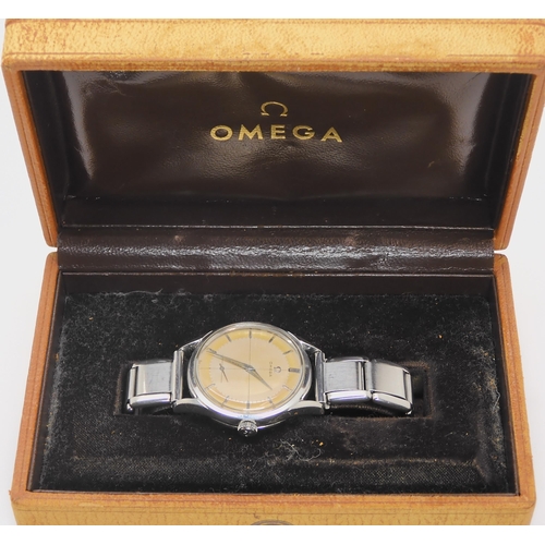 2899 - A GENTS VINTAGE OMEGA WRISTWATCHwith two tone cross hairs cream dial with silver coloured baton nume... 