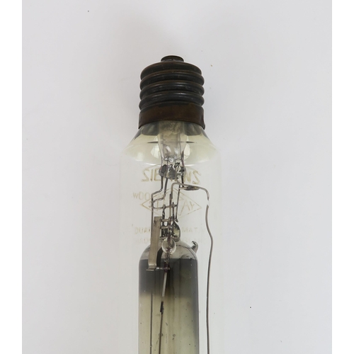 2560 - A SIEMENS SIERAY DUAL TYPE MAT/V LIGHT BULB, CIRCA-1940 Made in England, measuring approx. 39cm in l... 