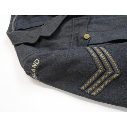 2656 - A WW2 1942-DATED POLISH RAF SERGEANT'S TUNICSize no. 10, with embroidered 