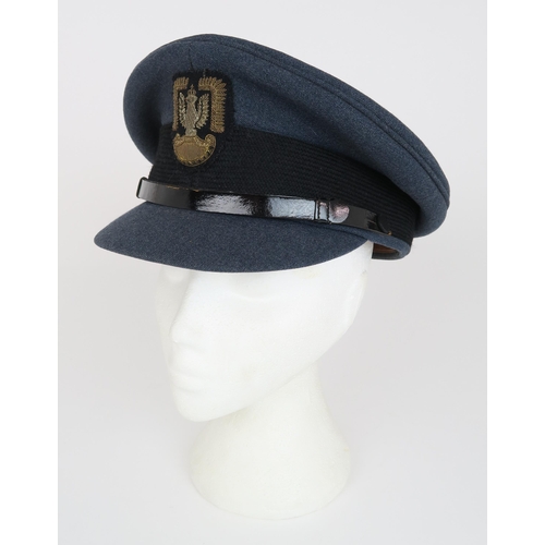 2657 - A WW2 POLISH AIR FORCE RAF OFFICER'S PEAKED CAPBy Bates of St. James, London, with Polish Air Force ... 