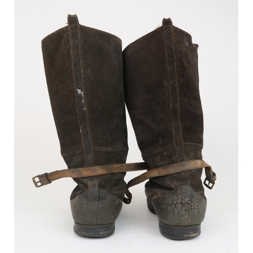 2658 - A PAIR OF WW2 RAF 1941 PATTERN SHEEPSKIN FLYING BOOTSWith 