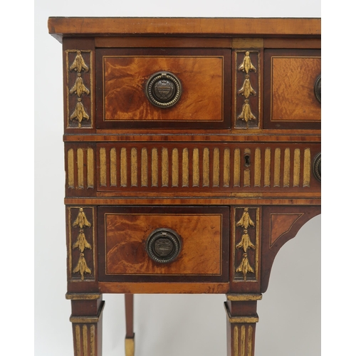 2036 - AN EARLY 20TH CENTURY MAHOGANY AND MAPLE INLAID GEORGIAN STYLE DESKwith one long flanked by two shor... 