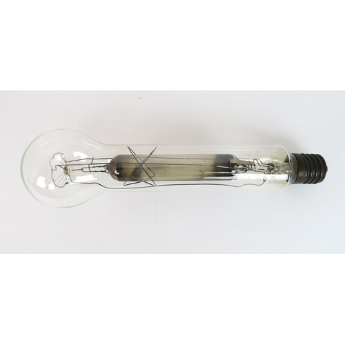 A SIEMENS SIERAY DUAL TYPE MAT/V LIGHT BULB, CIRCA-1940 Made A SIEMENS SIERAY DUAL TYPE MAT/V LIGHT BULB, CIRCA-1940 Made