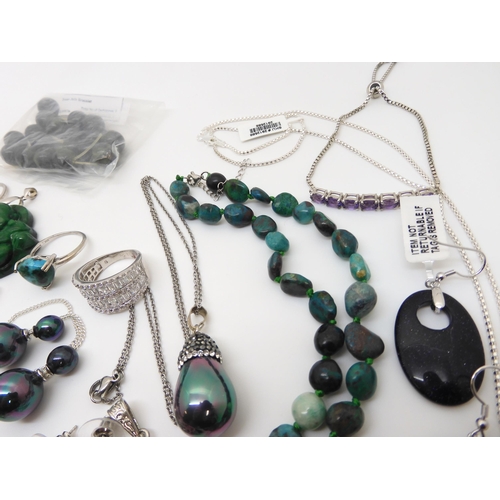 911 - A collection of silver and costume jewellery, to include items set with Welo opal, Russian diopside,... 