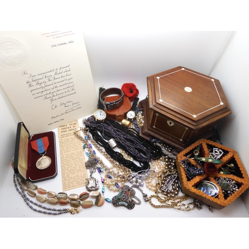 947 - A collection of vintage silver and costume jewellery to include a Imperial Service Medal, A silver b... 