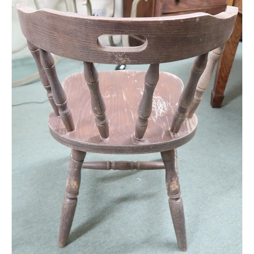 179 - A lot of five rail back pub chairs with shaped seats on stretchered turned supports (5)