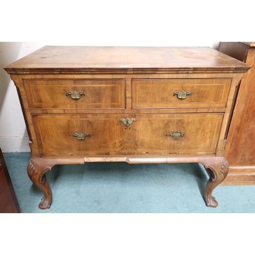 72 - A Victorian mahogany two short over one long chest of drawers on cabriole supports, 78cm high x 101c... 