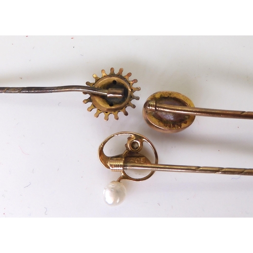 775 - A collection of gold and yellow metal, to include a 15ct gold topped pearl and diamond pin, weight 1... 