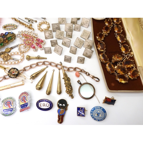 902 - Vintage perfume bottles, a gold plated manicure set, and a quantity of costume jewellery to include ... 