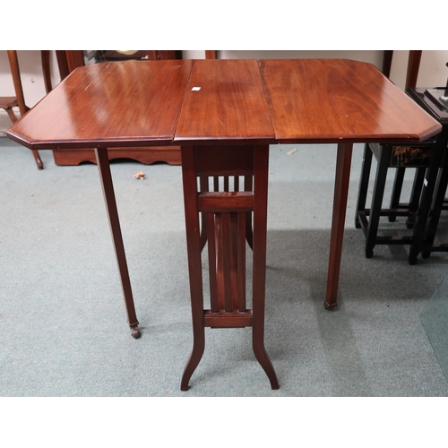 12 - A lot to include a 20th century Walnut veneered kidney shaped nest of three tables, 57cm high x 53cm... 