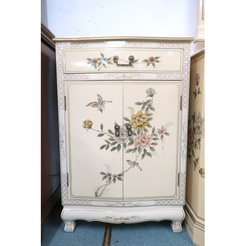 26 - A lot to include 20th century oriental style faux lacquer two over two chest of drawers, 87cm high x... 