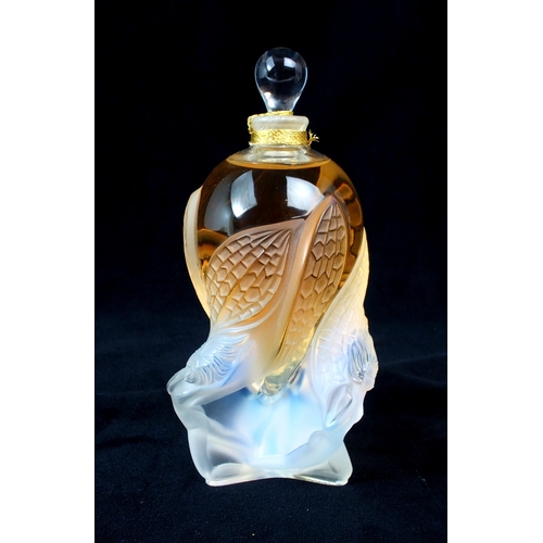 2209 - LALIQUE PARFUM, FLACON COLLECTION Limited Edition 'Les Elfes' (2002) Perfume, 75ml bottle in clear a... 