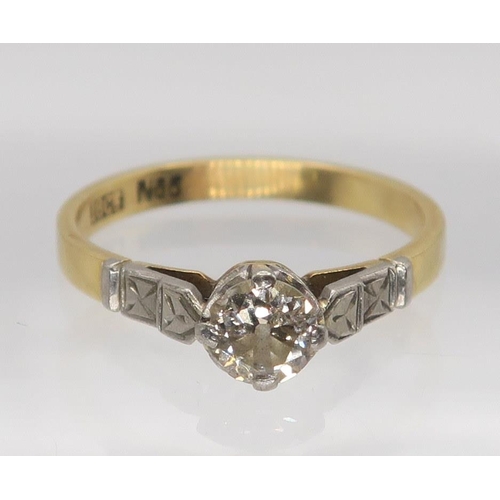 633 - An 18ct gold, old cut diamond solitaire of estimated approx 0. 40cts, finger size N1/2, weight 2.5gm... 