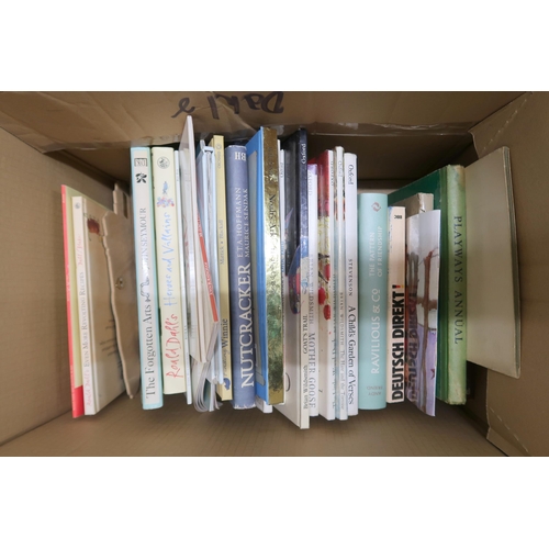 162 - A lot of four assorted boxes of books (4)