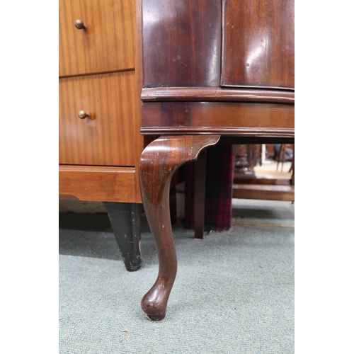 71 - A 20th century mahogany bow front corner cabinet with pair of cabinet doors on cabriole feet, 141cm ... 