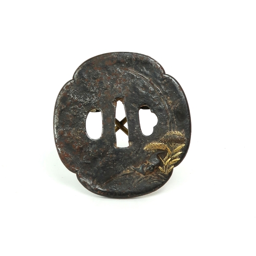 2613 - A JAPANESE GILT-BRONZE TSUBA, LIKELY 19TH CENTURYWell-patinated and of characteristic form, with cas... 