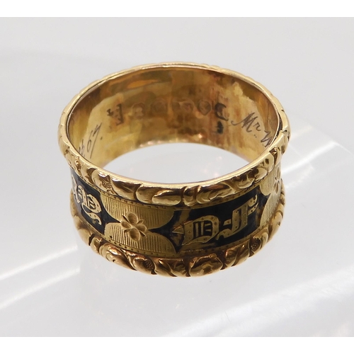 2701 - AN ENAMELLED MOURNING RINGwith full 18ct gold hallmarks for London 1831, the inscription reads, Mr W... 