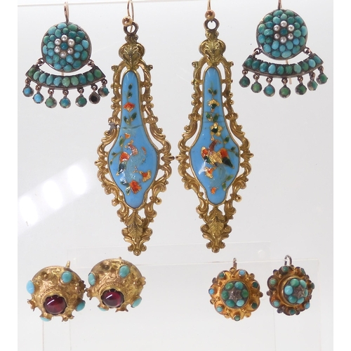2755 - FOUR TURQUOISE COLOURED JEWELSa pair of yellow and white metal turquoise and split pearl earrings, l... 