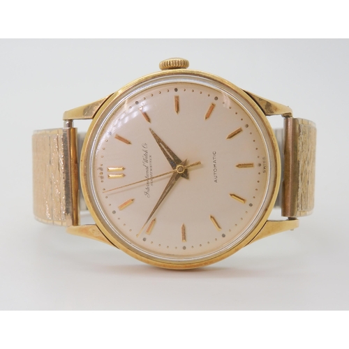 2890 - AN INTERNATIONAL WATCH CO AUTOMATIC WATCHwith a gold plated case, cream dial with gold coloured bato... 