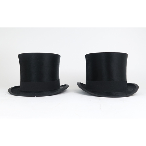 2566 - A SILK TOP HAT BY WOODROW, LIVERPOOLOf medium size, measuring approx. 19.8cm front-to-back x 16cm si... 