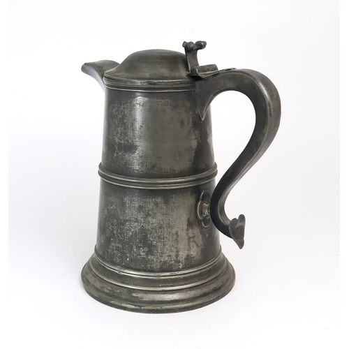 2570 - A VICTORIAN PEWTER COMMUNION SETComprised of flagon (standing approx. 30.5cm in height), two chalice... 