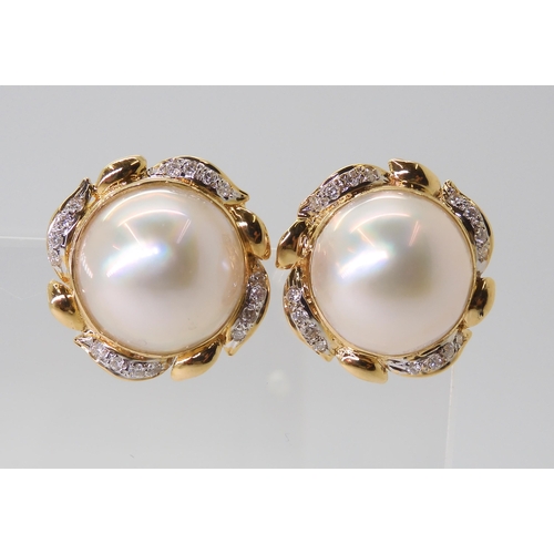 2758 - 18CT GOLD MABE PEARL EARRINGSfurther set with diamond details to the leaf pattern mounts, mabe pearl... 